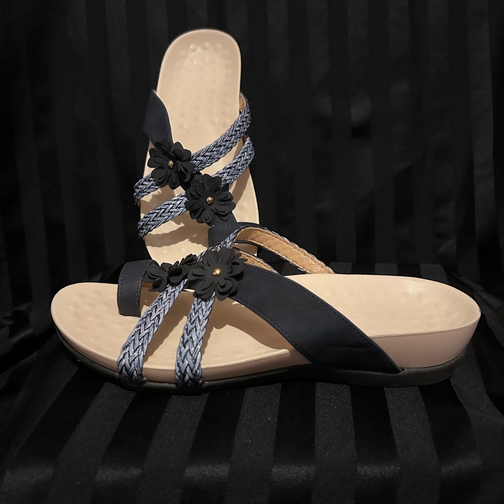 Women's Black and Cream Sandals - Picture 2 of 4